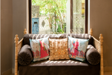 TROPICAL BEACH HOUSE