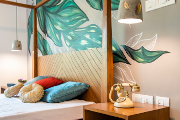 TROPICAL BEACH HOUSE